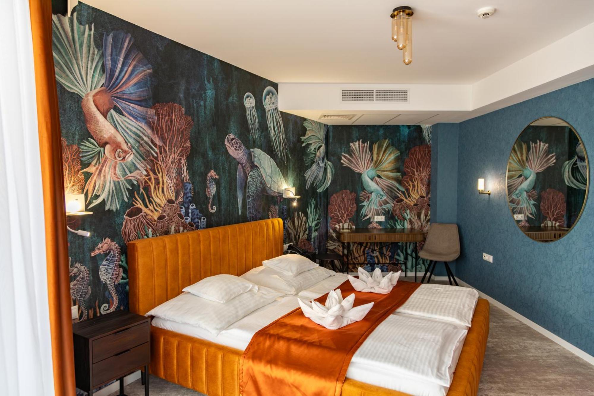 Hotel Atlantis Wellness & Conference Hajduszoboszlo Bagian luar foto