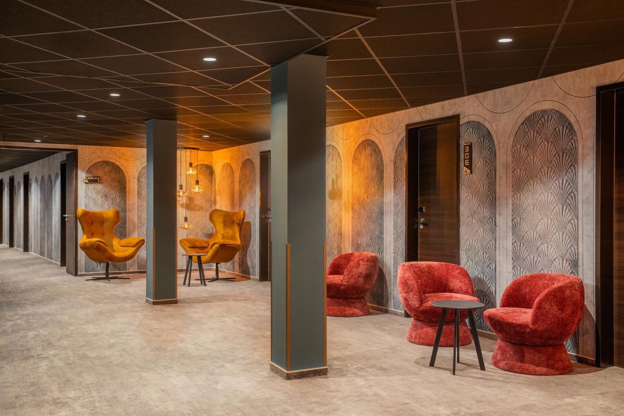 Hotel Atlantis Wellness & Conference Hajduszoboszlo Bagian luar foto